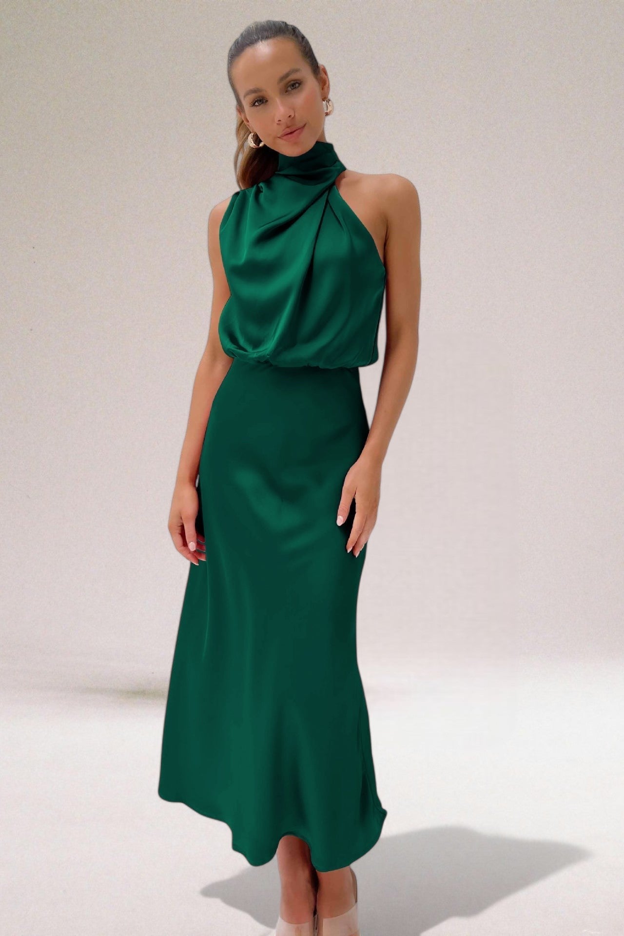 Flavia| Robe glamour en satin avec licou
